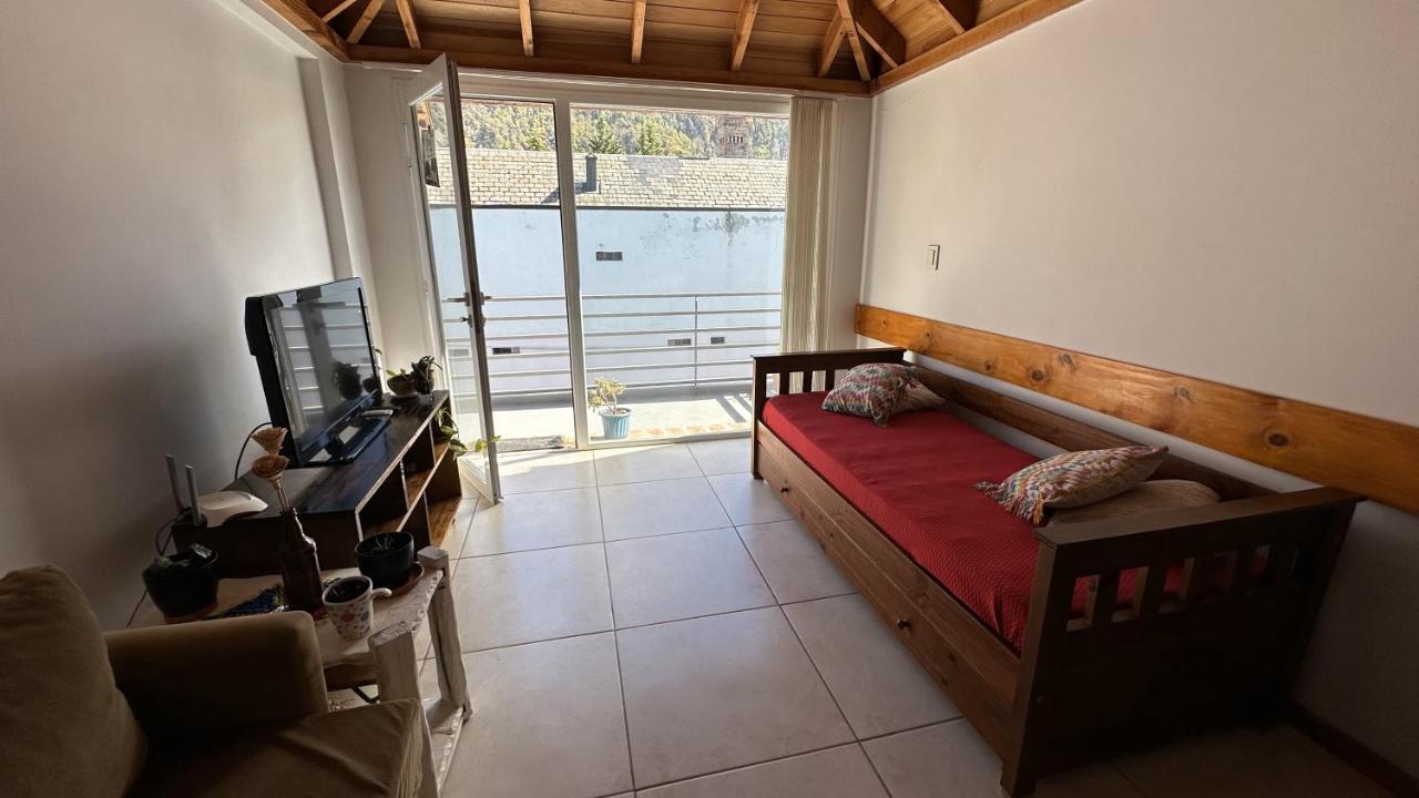 Hermoso Departamento En El Centro De Sma Con Balcon. 4/2 Apartment *