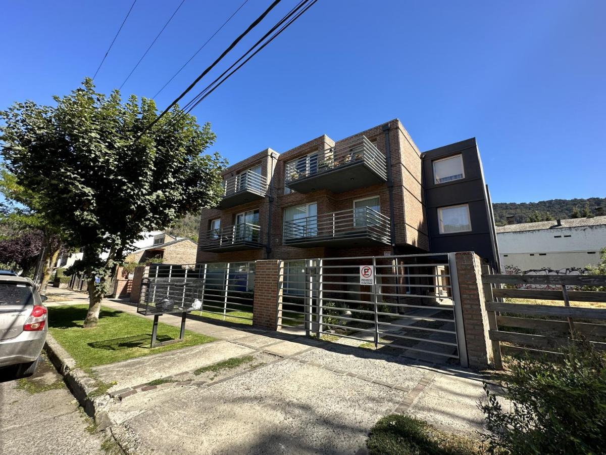Hermoso Departamento En El Centro De Sma Con Balcon. 4/2 San Martin de los Andes